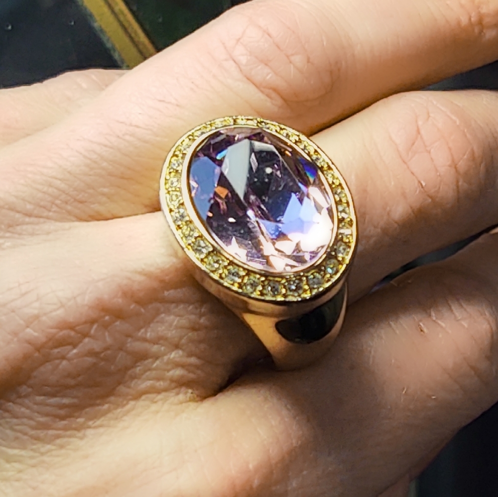 Vintage Y2K Givenchy Oversized Pink Swarovski Crystal Gold Cocktail Ring- Size 8 - Picture 8 of 8